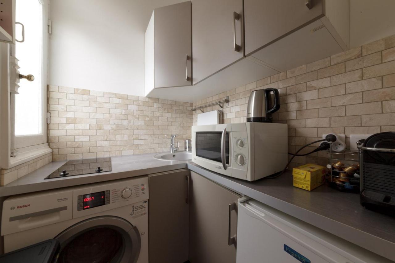 Private Studio - Avenue Des Champs-elysées Appartement Paris