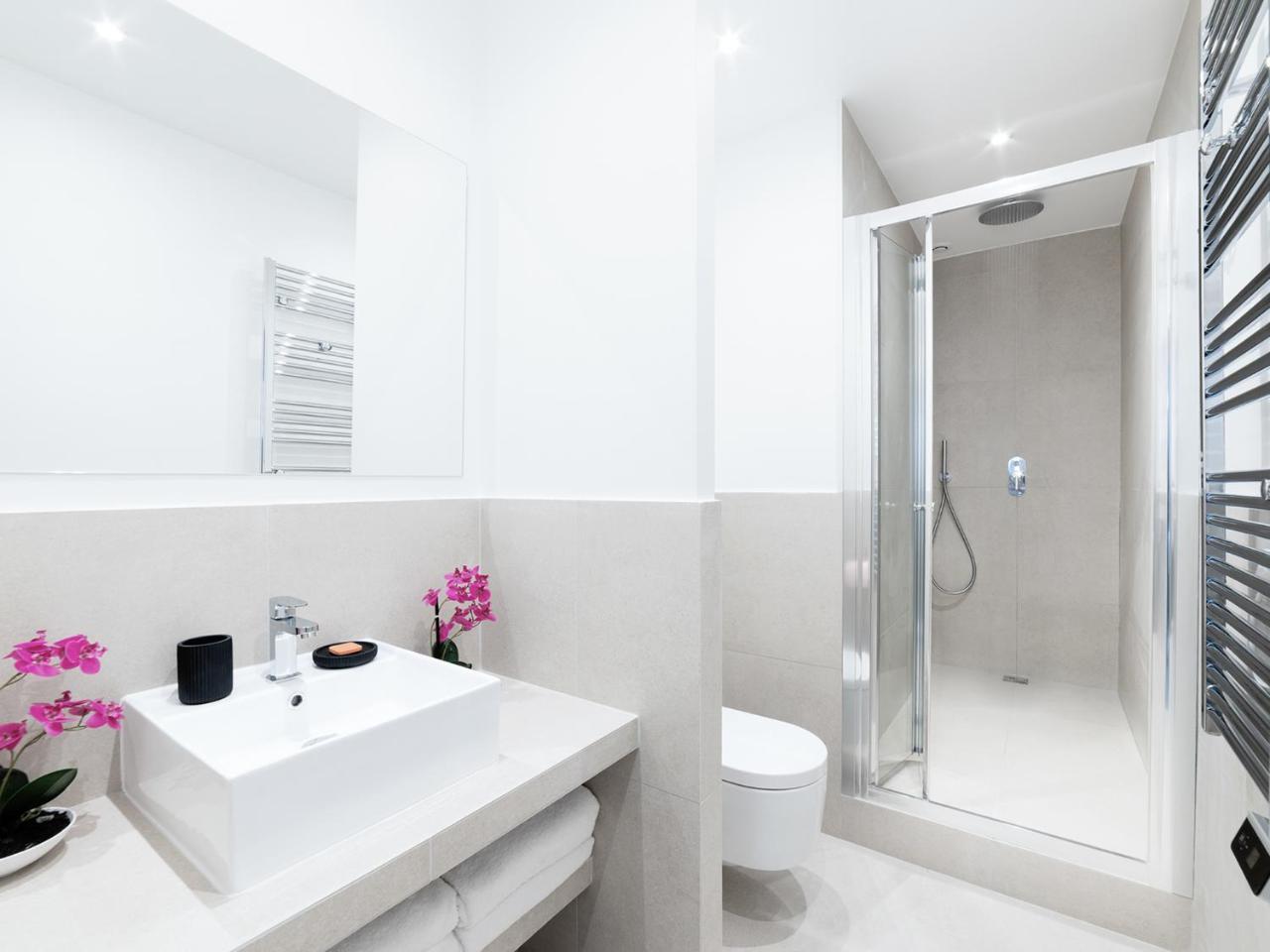 Livinparis - Luxury 3&4 Bedrooms Montmartre I