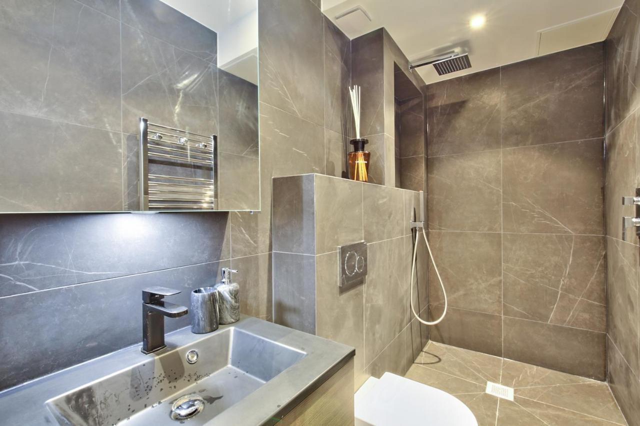 70 - Authentic Parisian Flat Appartement *