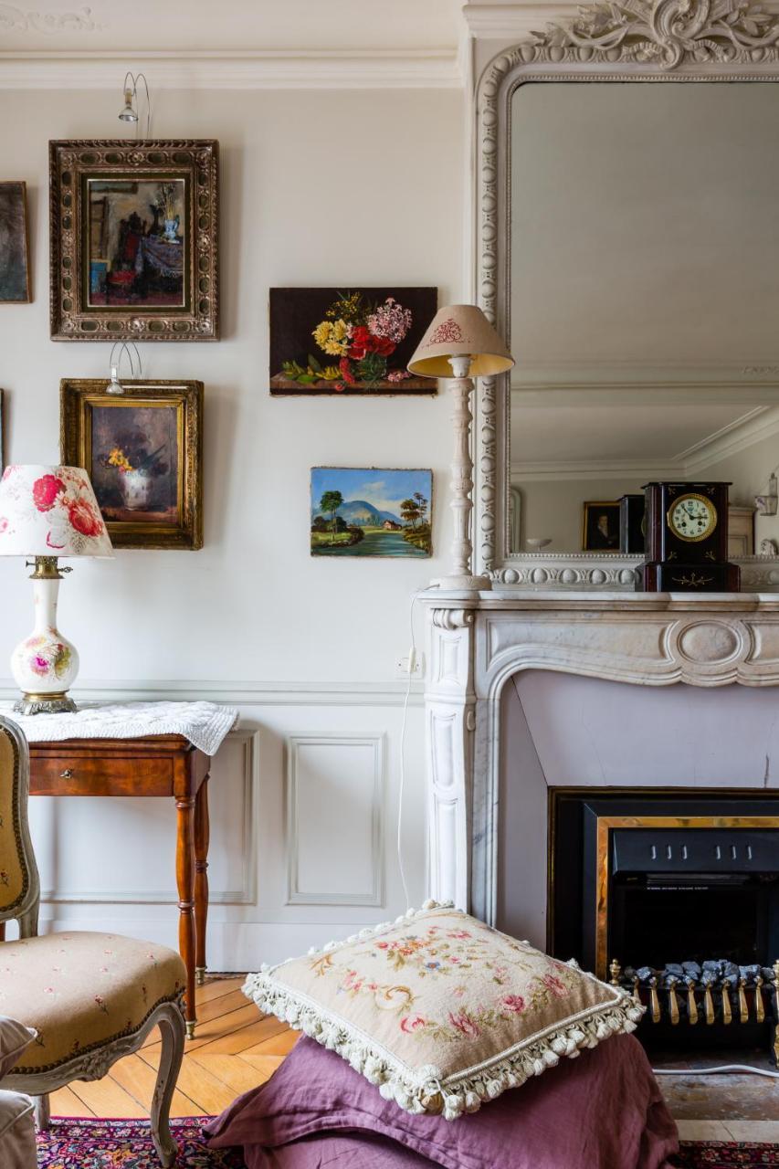 Veeve - Charming Mirabeau Apartment Paris