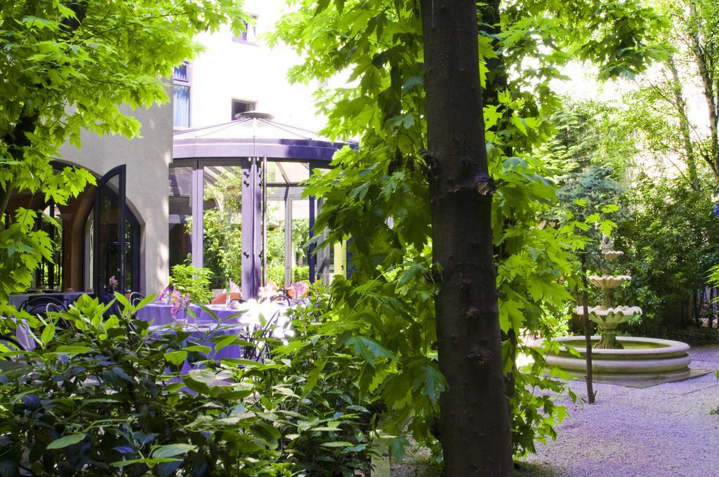 Opera Cadet Hotel
