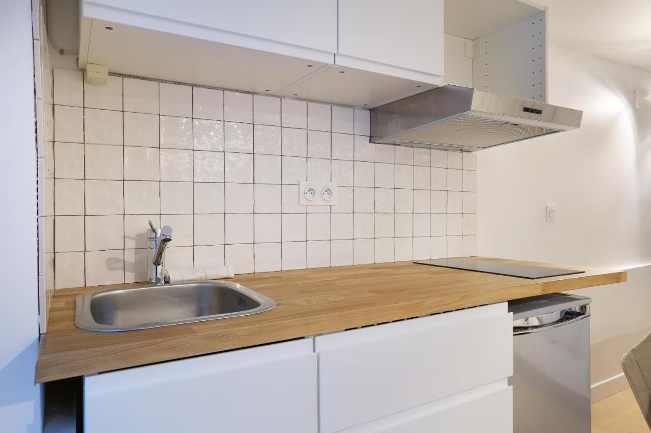 Clery Studio Apartment Paris