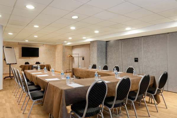 Hotel Chateaubriand 4*