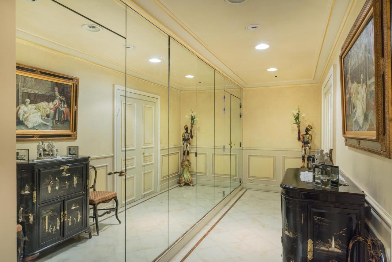 Arc De Triomphe - Foch Palace Appartement Paris