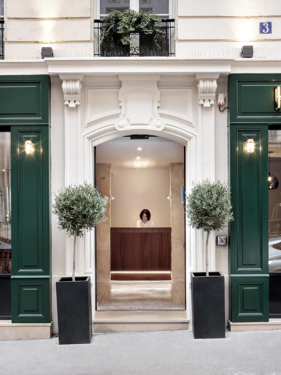 New Le Voltaire Hotel