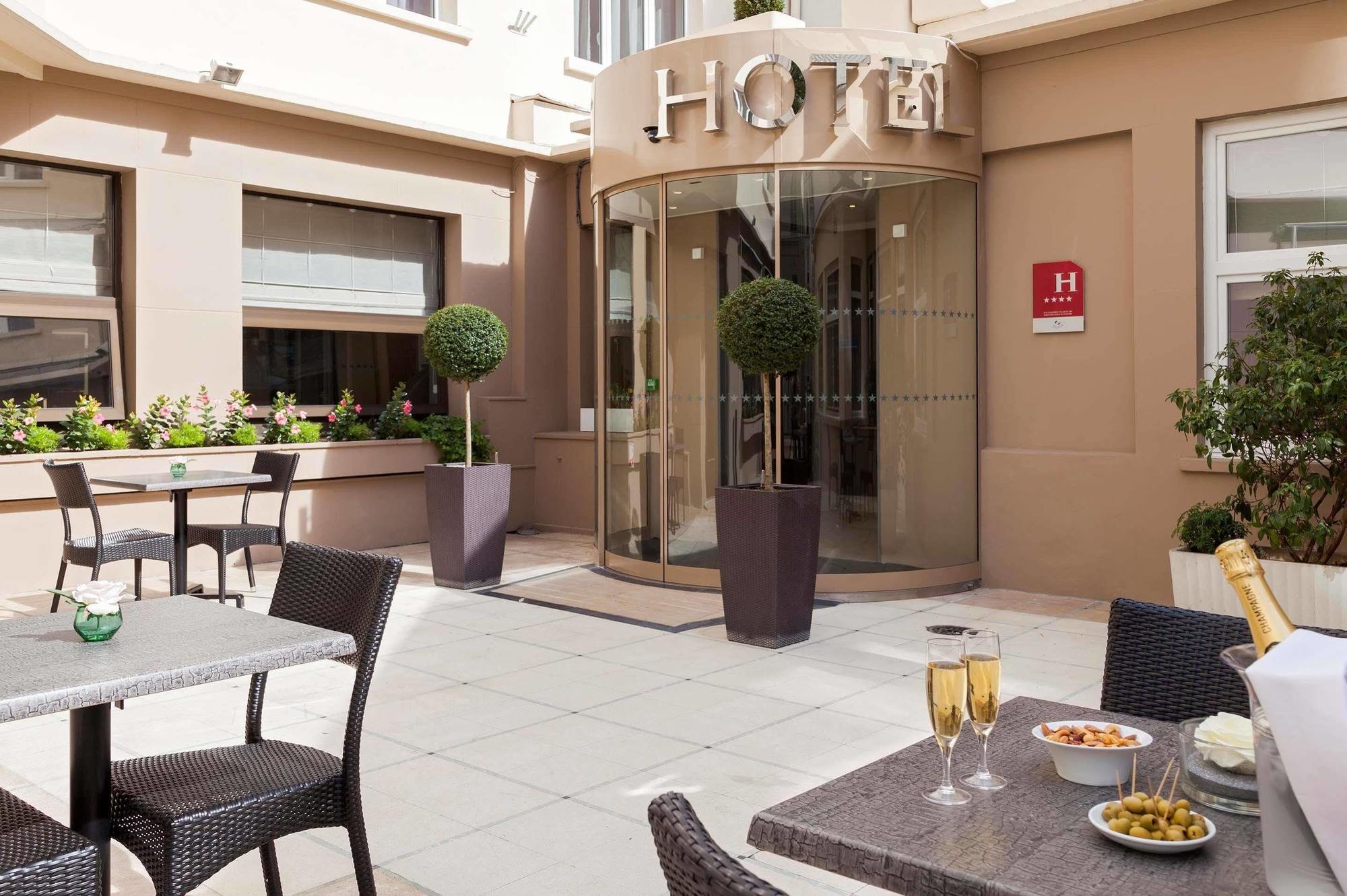 Timhotel Opéra Blanche Fontaine Hotel 4*