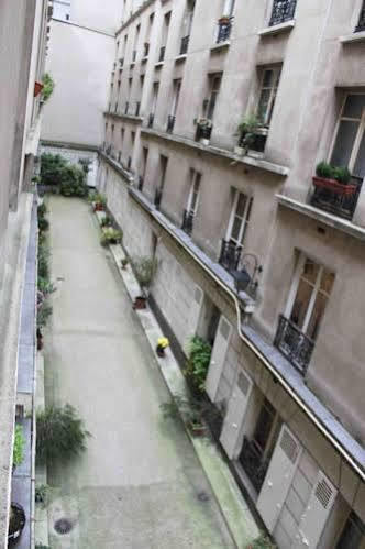 Montmartre Apartments - Degas * Paris