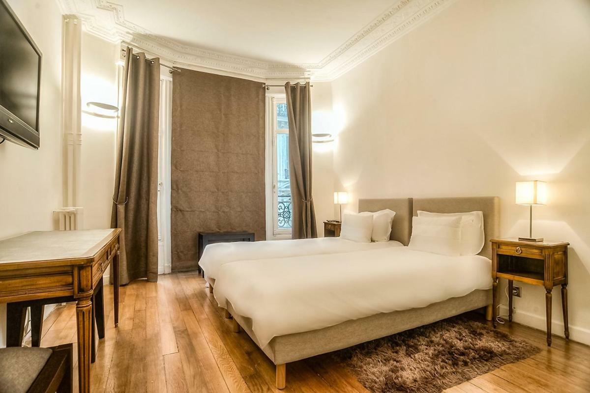 Rue Arsene Houssaye In Apartment