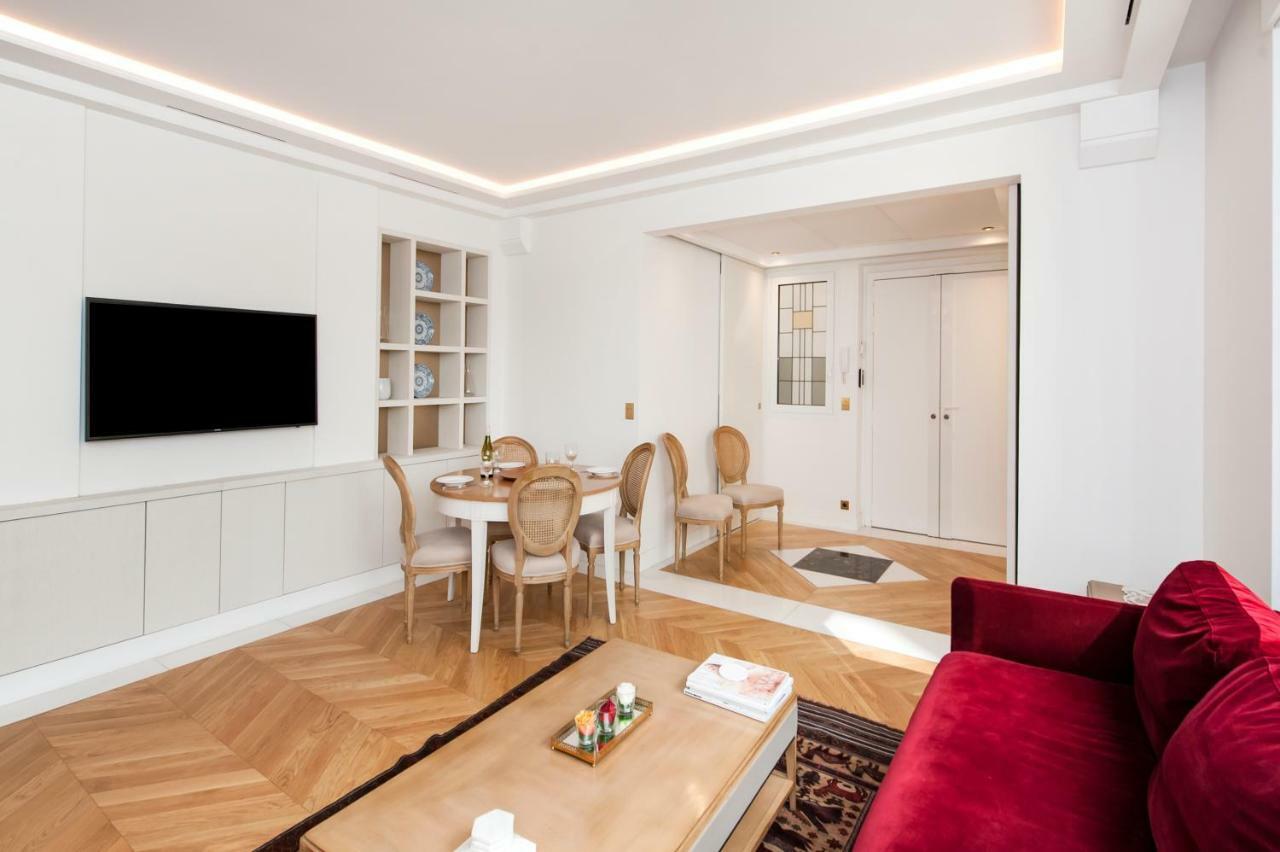 Apartamento Luxury Montaigne Paris