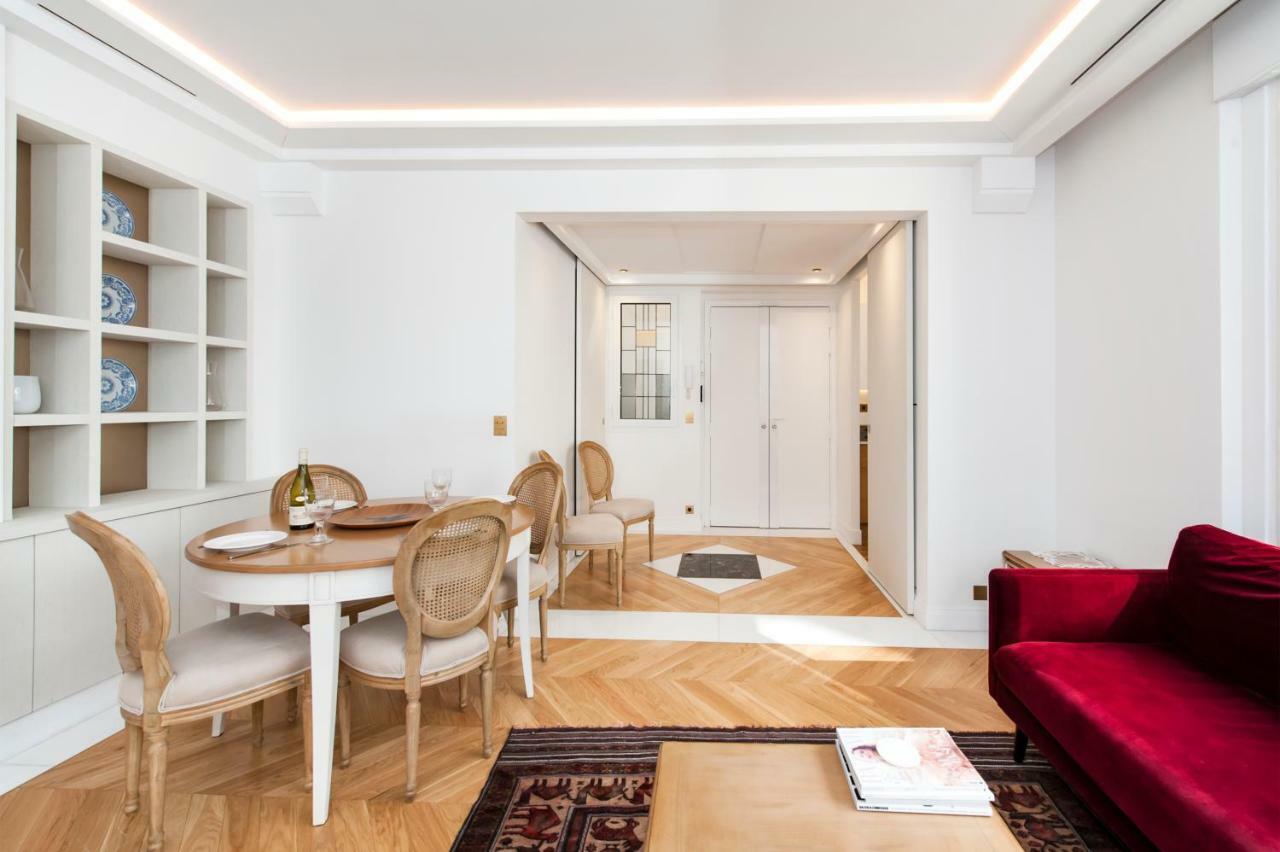 Luxury Montaigne Apartamento