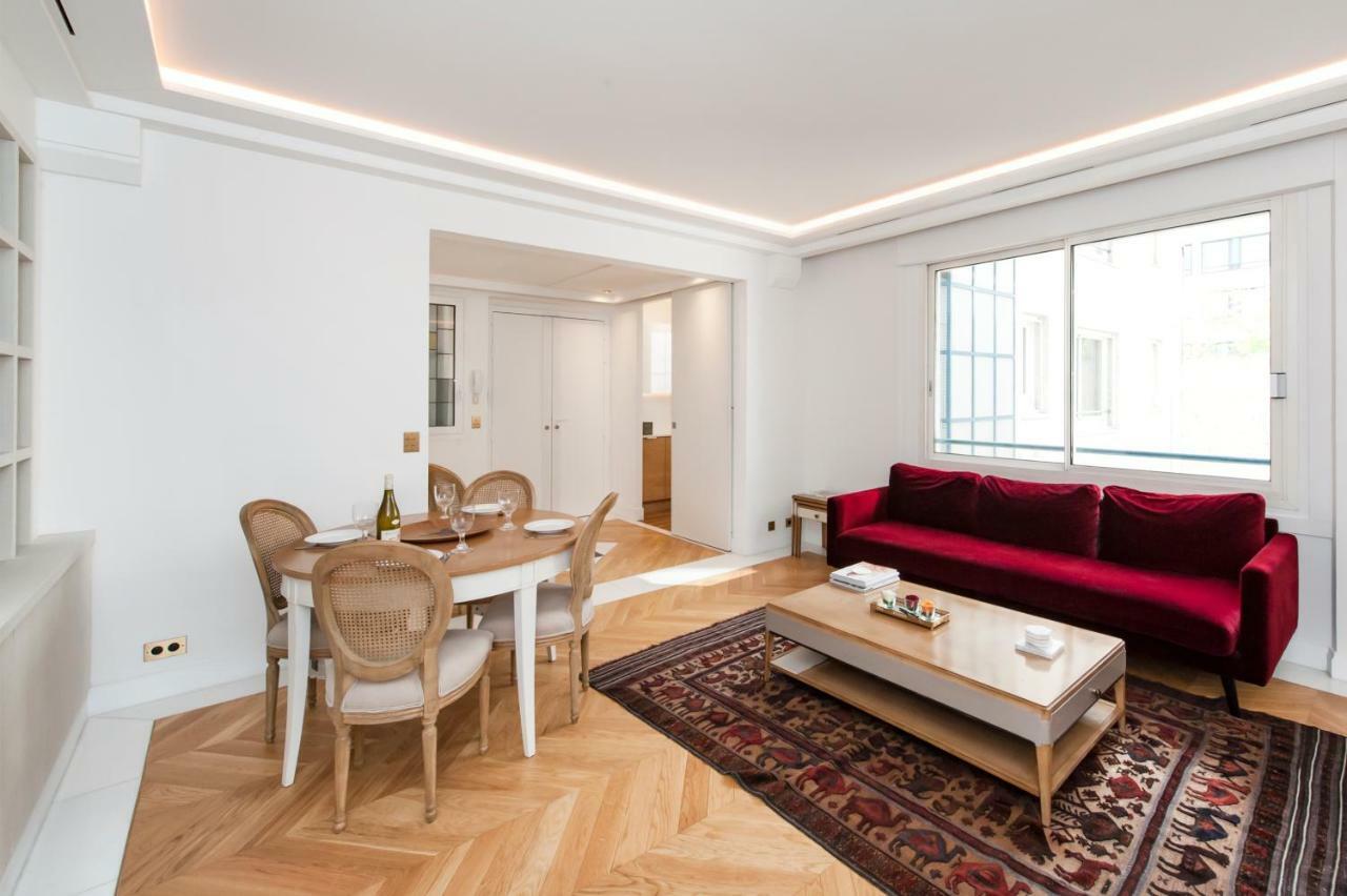 Luxury Montaigne Apartamento Paris