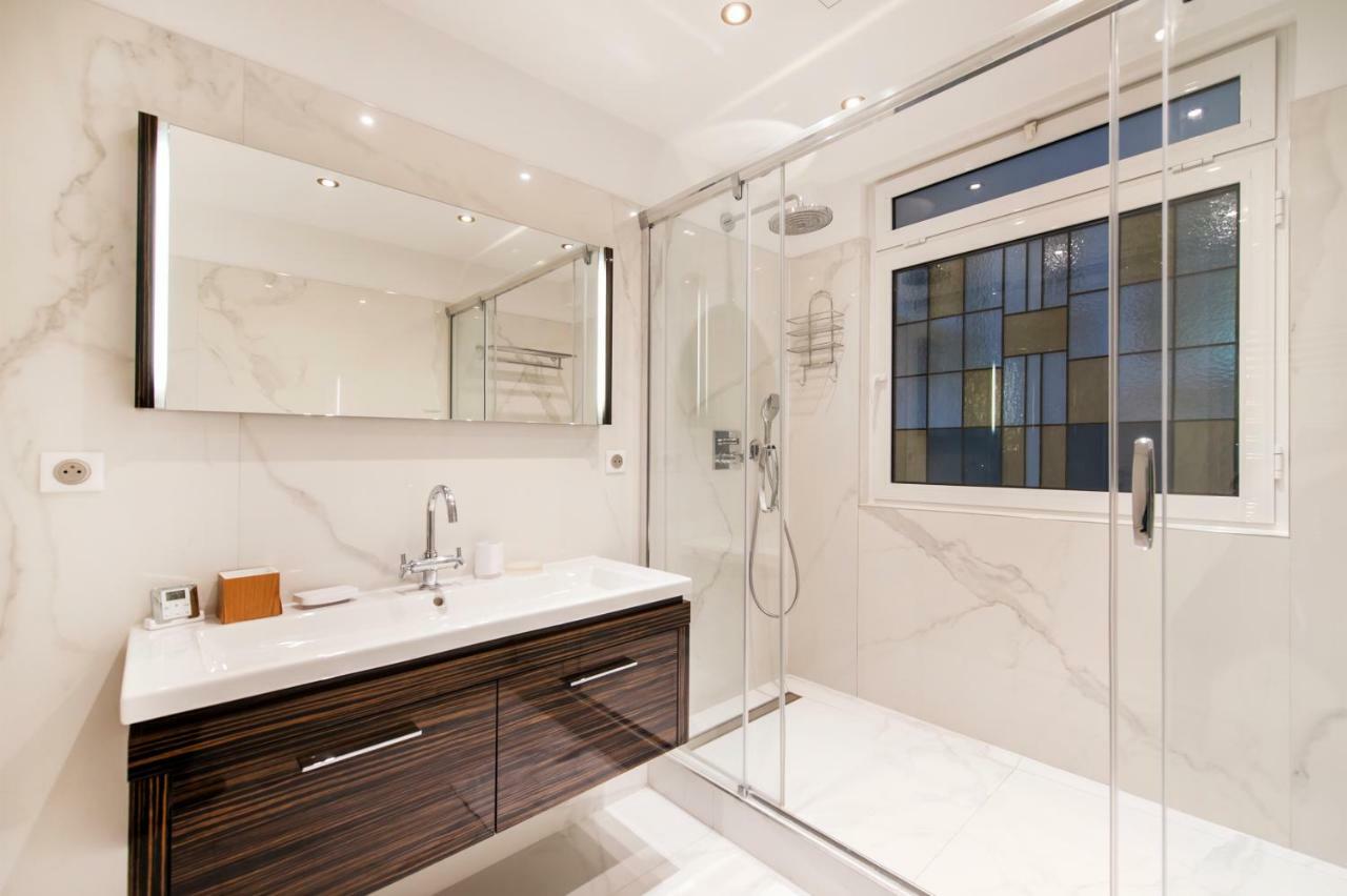 Luxury Montaigne