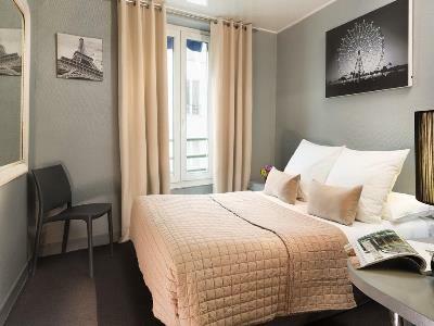 Le Petit Oberkampf & 4* Paris