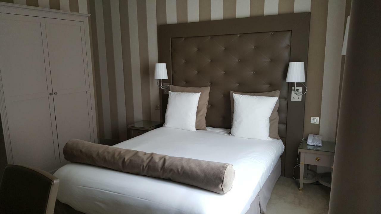 Saint Cyr Etoile 3* Paris