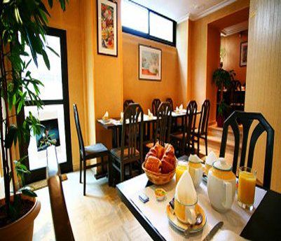 Du Prince Eugène 3* Paris