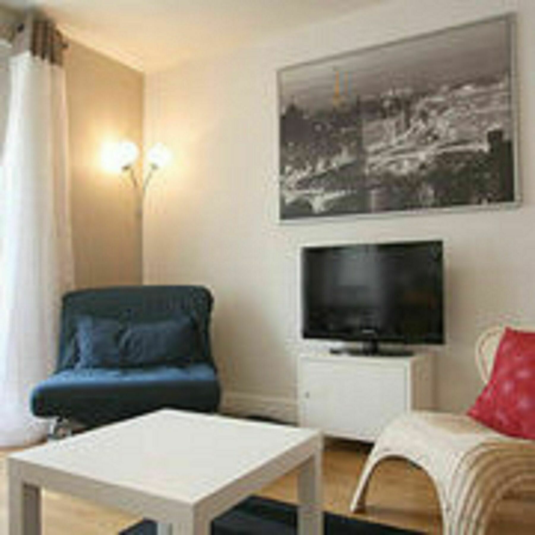 Hotel Centre - At 2*