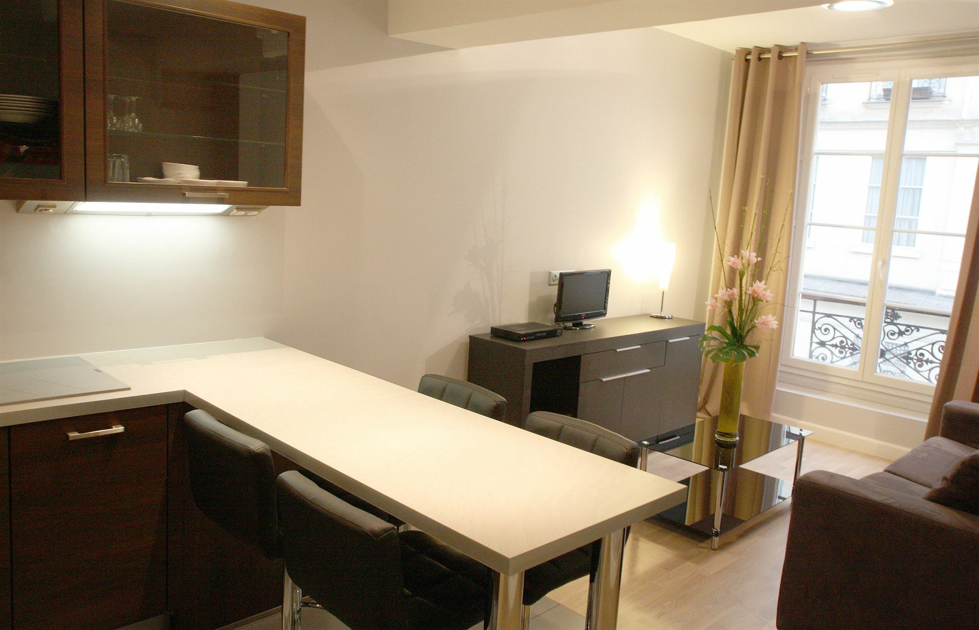 Centre - At Paris