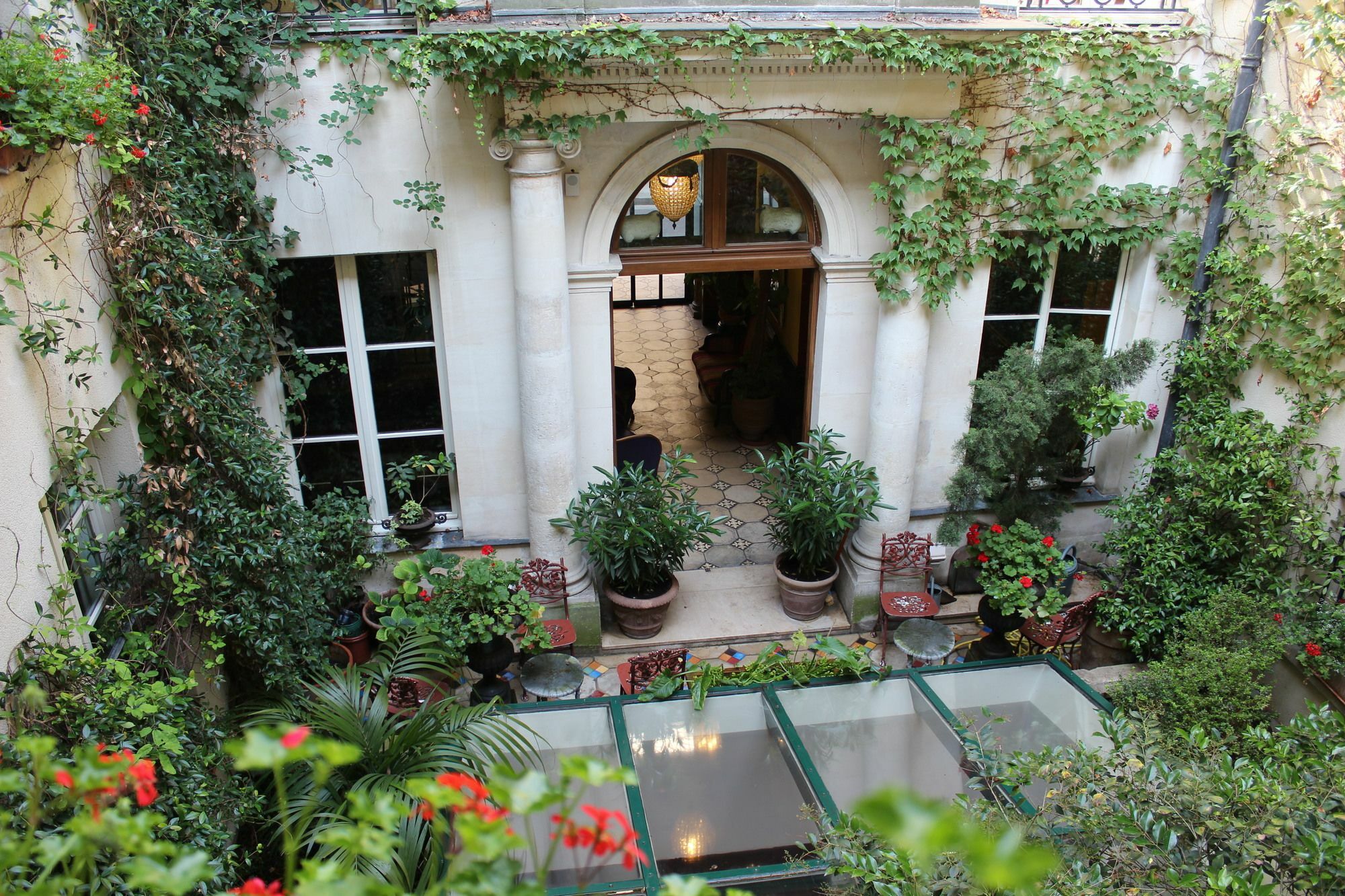 Le Relais Saint Sulpice Hotel 4*
