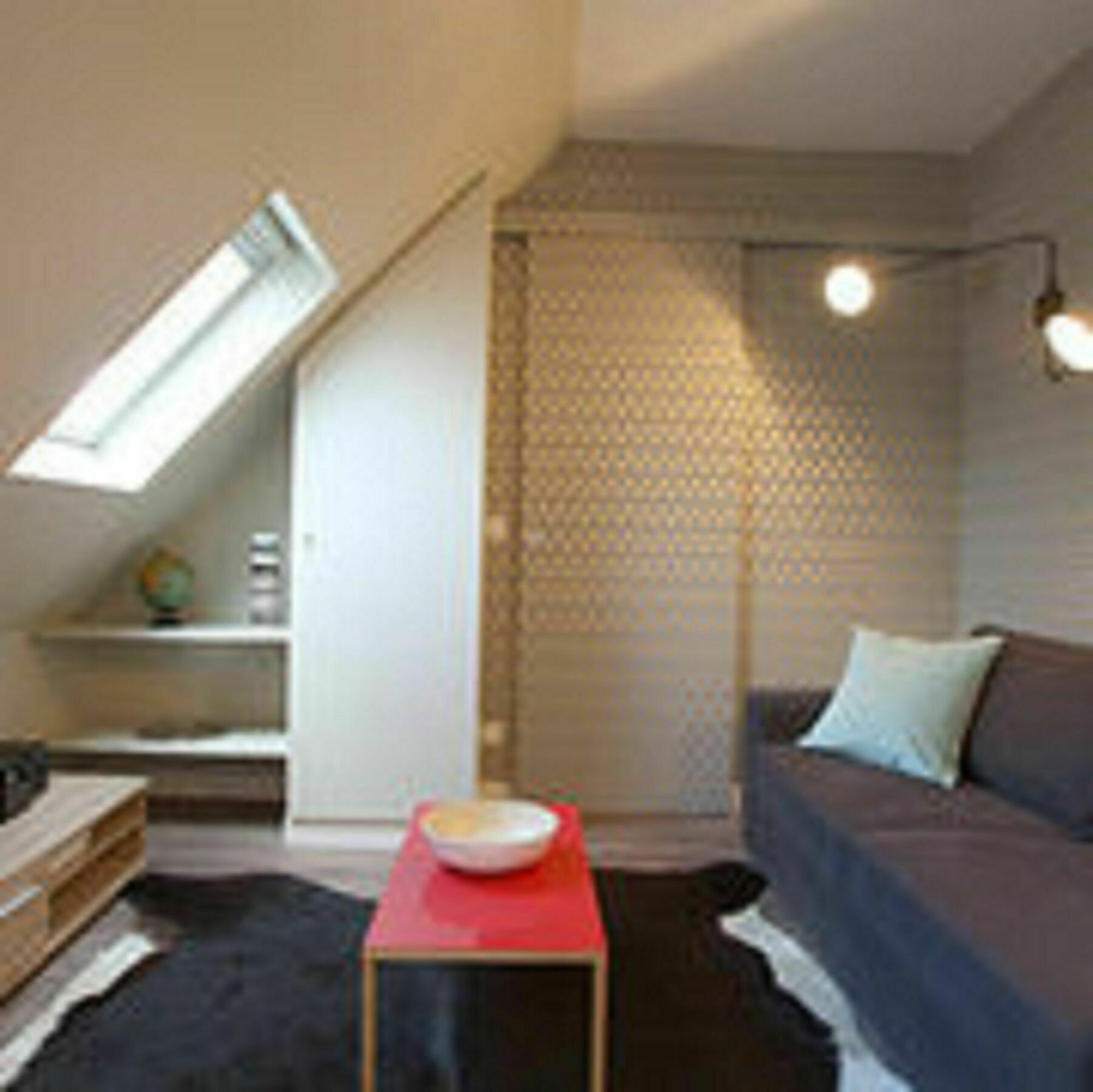 Hotel Centre - At 2*