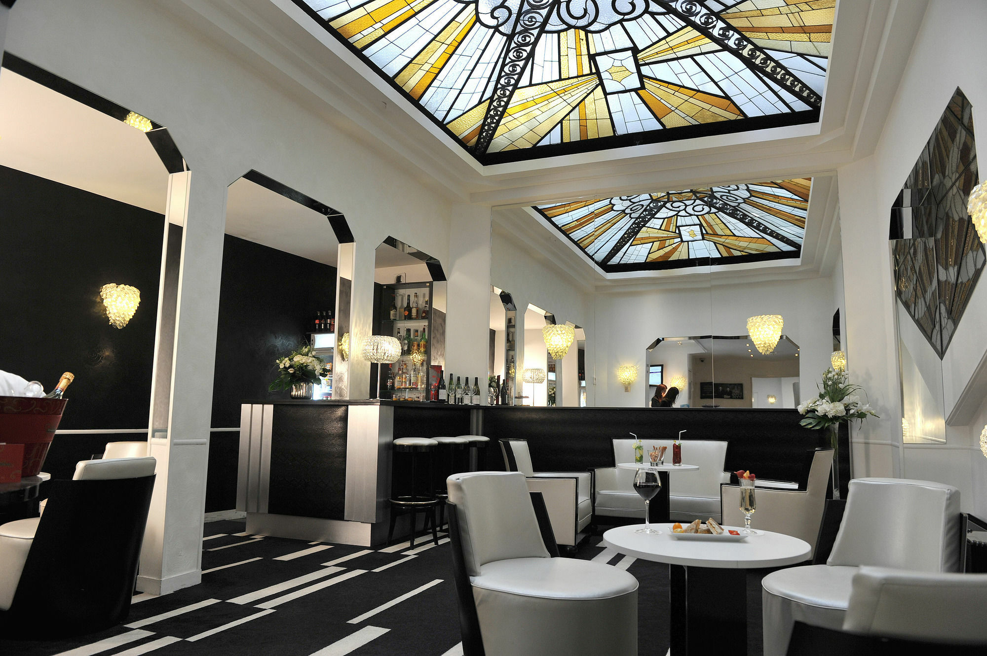 Mercure Opéra Faubourg Montmartre Hotel 4*