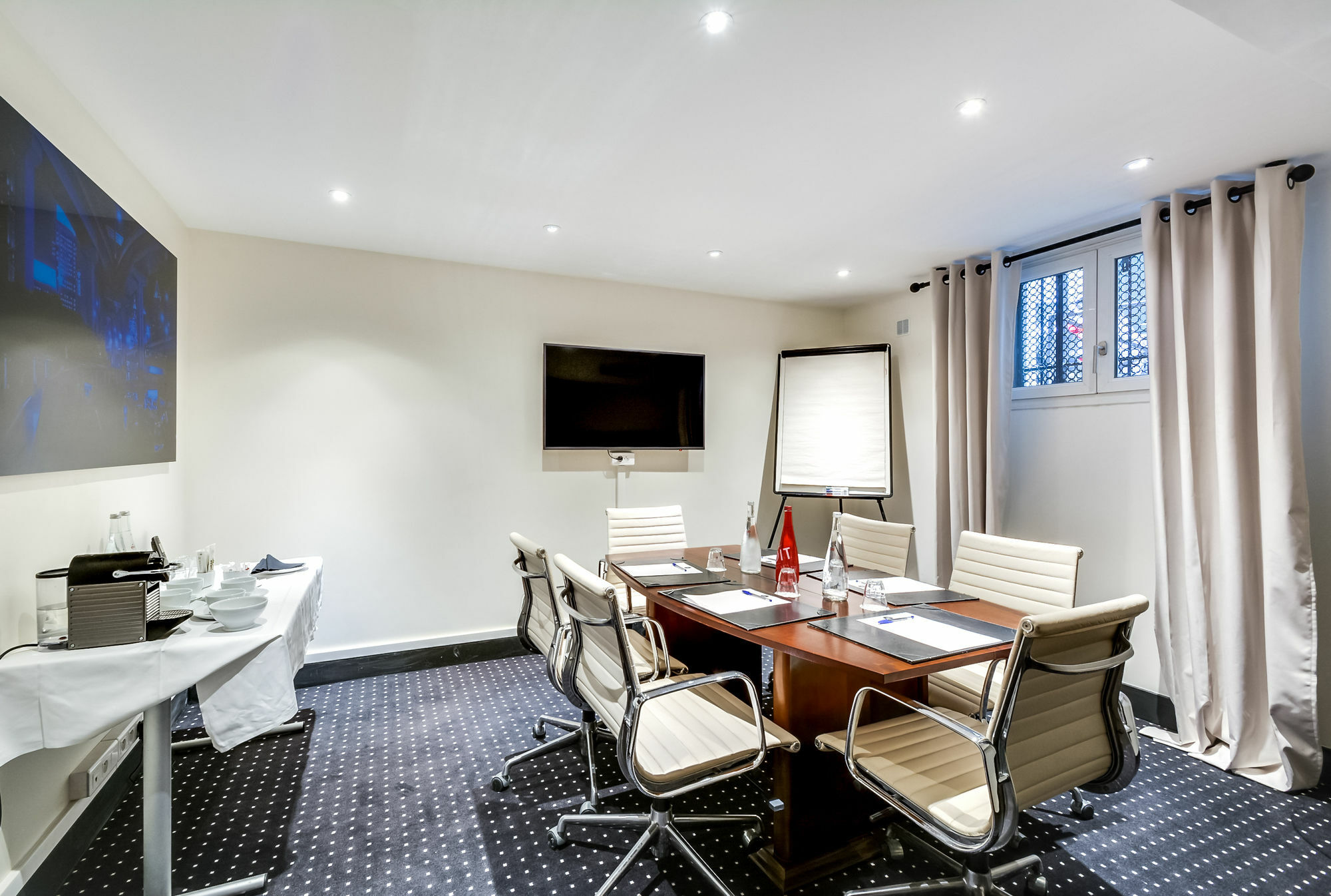 Chalgrin Boutique Hotel