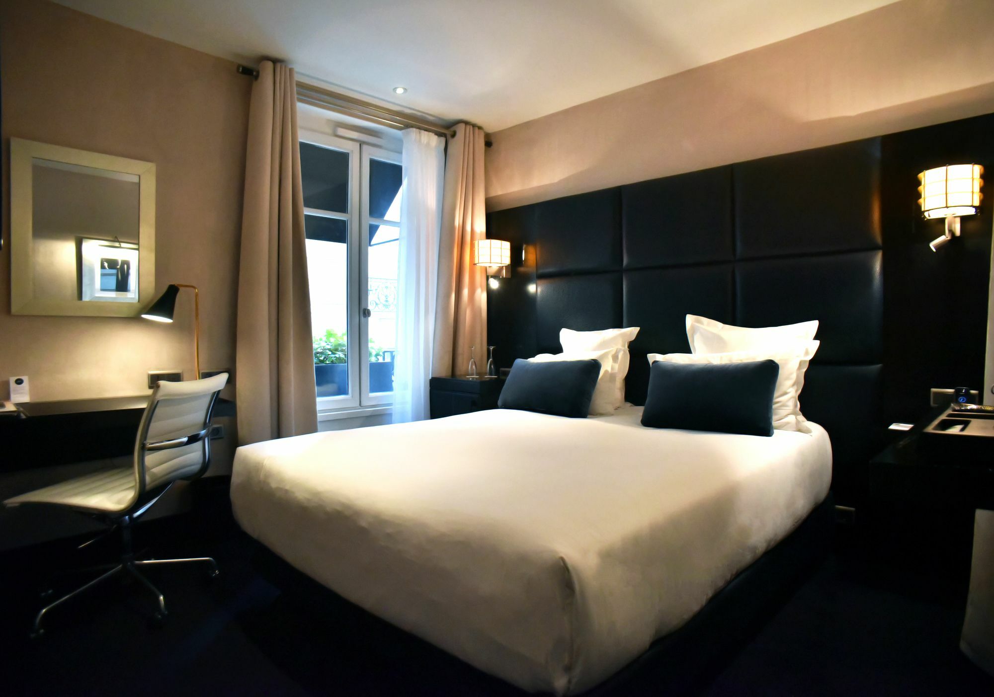 Chalgrin Boutique 4* Paris