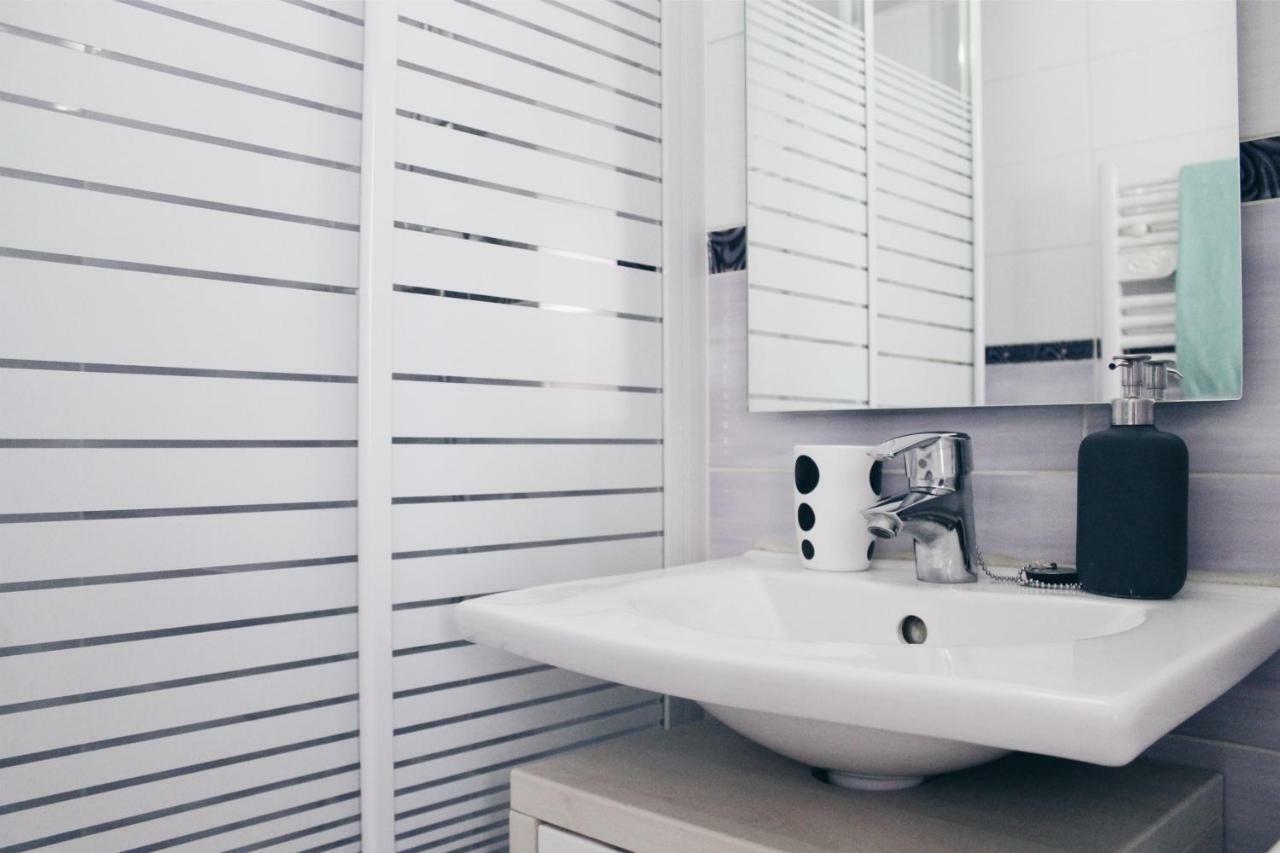 Apartment Montorgueil Charming Place Paris