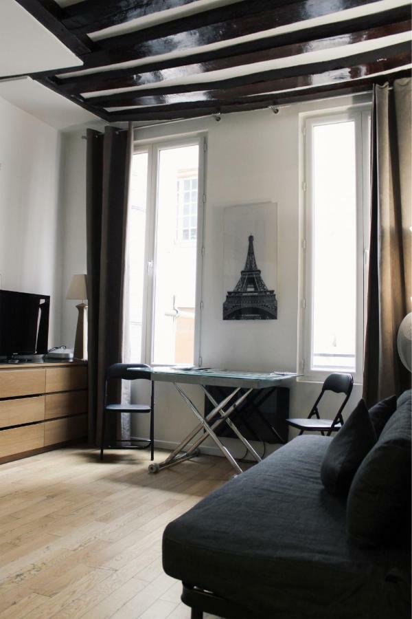 Apartment Montorgueil Charming Place Paris