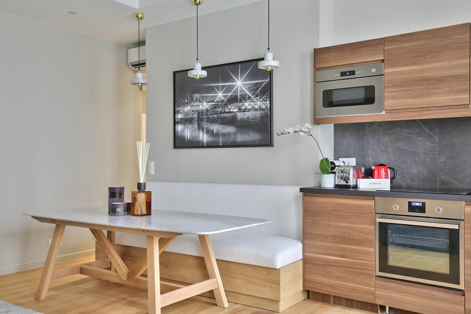 Appartement 70 - Authentic Parisian Flat *