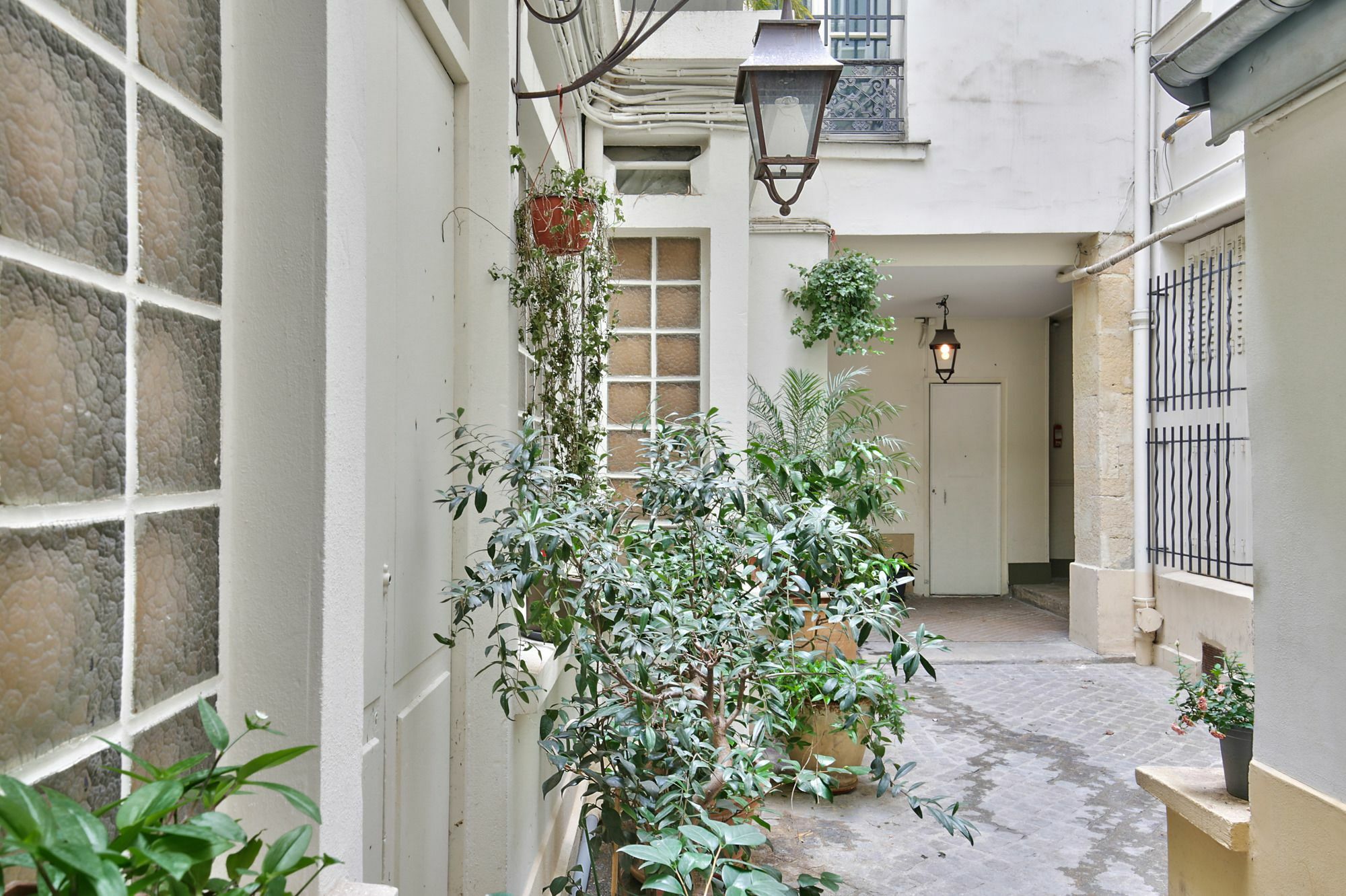 Appartement 70 - Authentic Parisian Flat