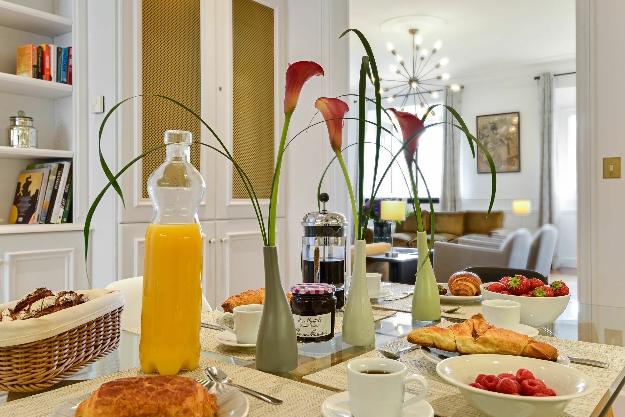 Palais Petit - Two Bedroom Paris