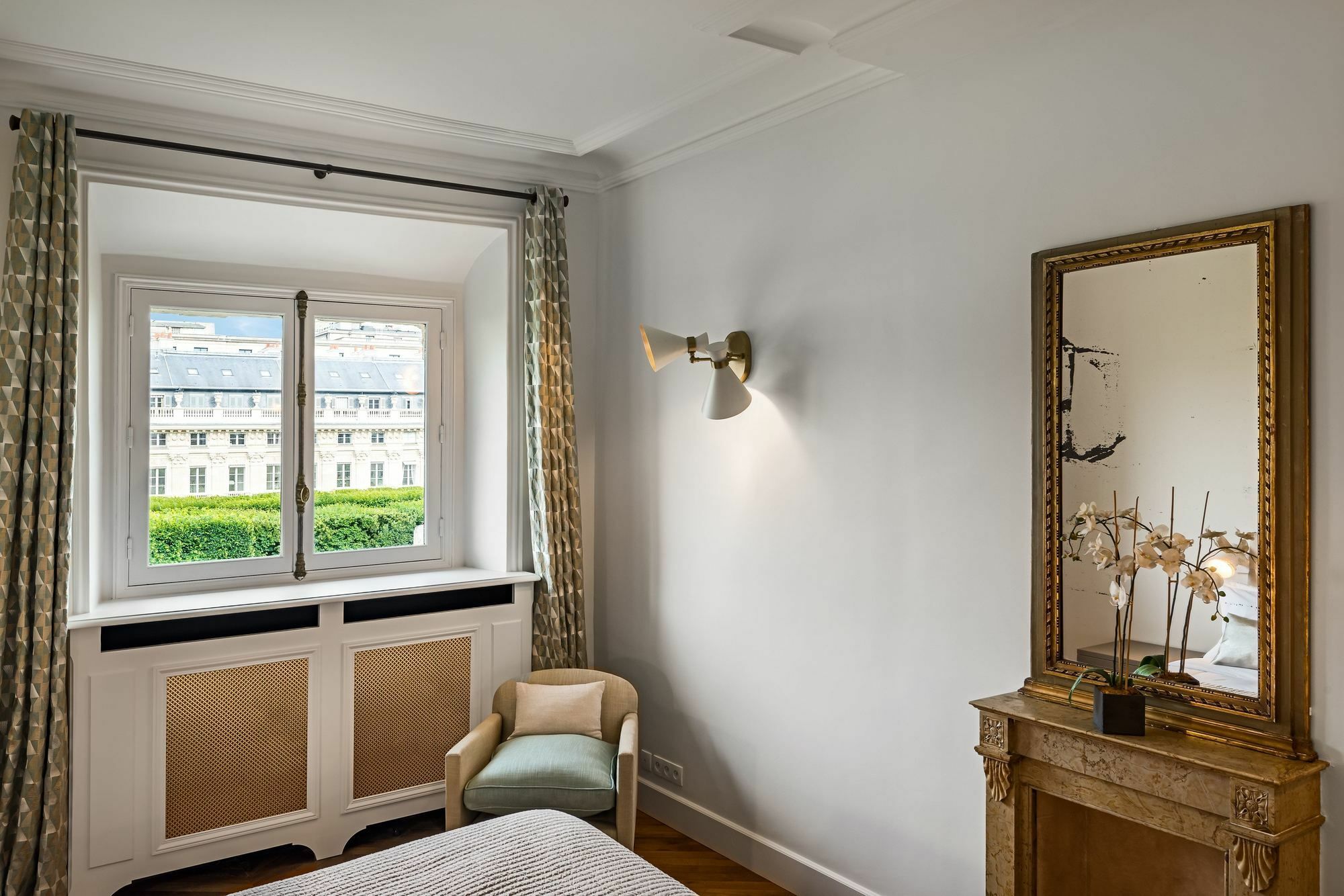 Apartment Palais Petit - Two Bedroom *