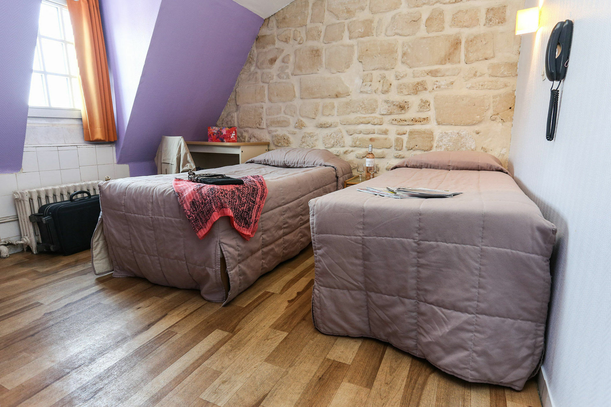 Le Montclair Montmartre By River Hostel