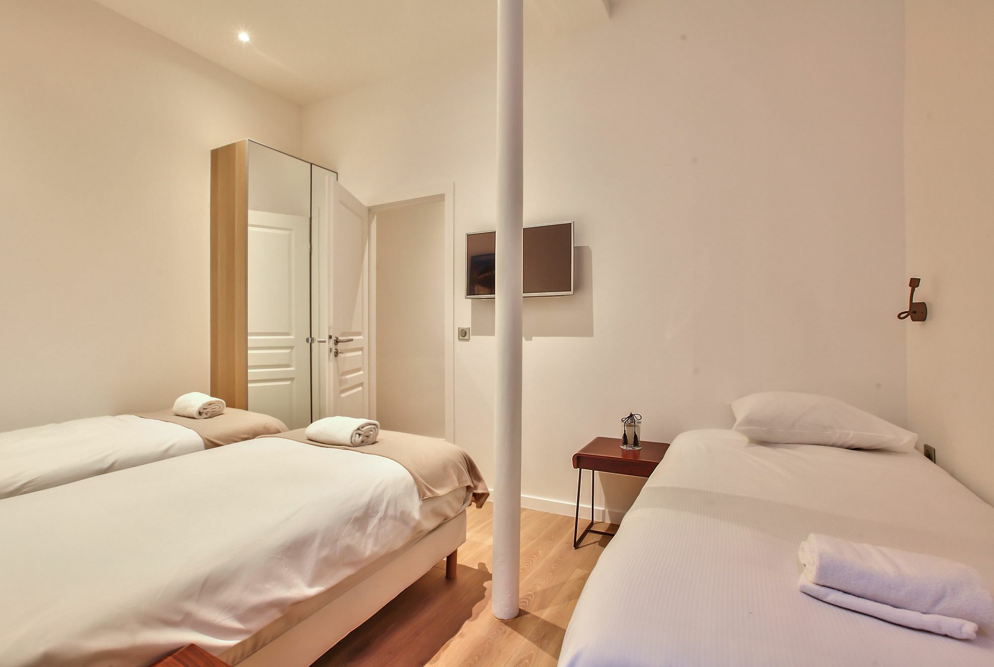 62 Luxury Flat Champs Elysees 1g *
