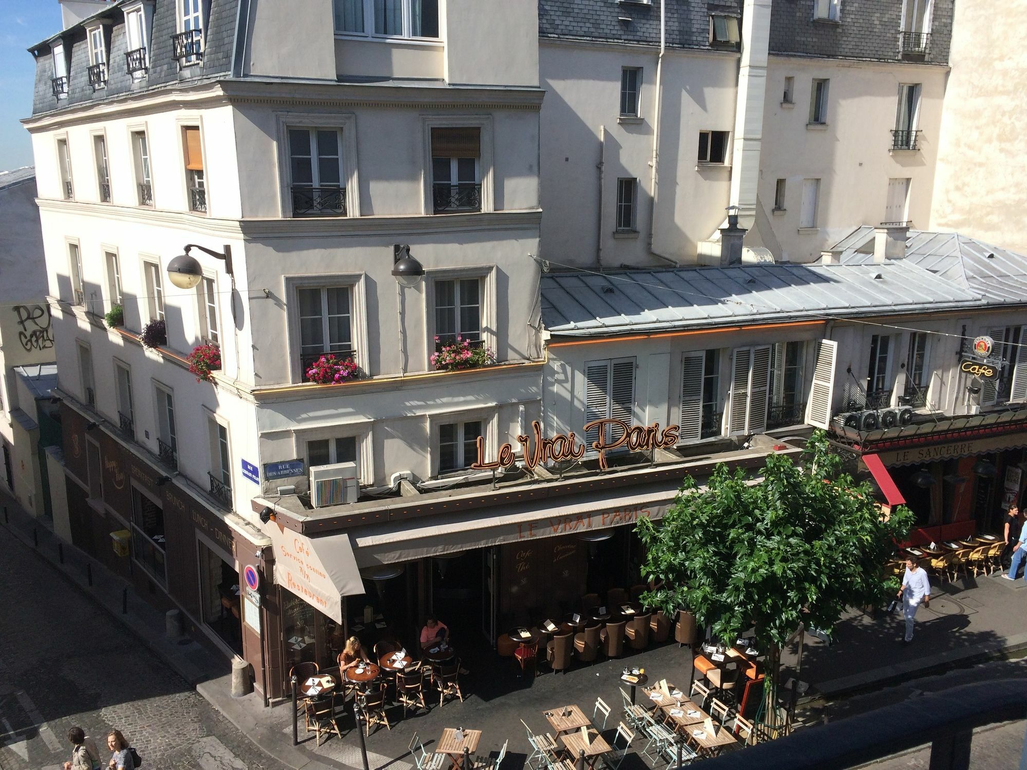 Apartment Montmartre Paris