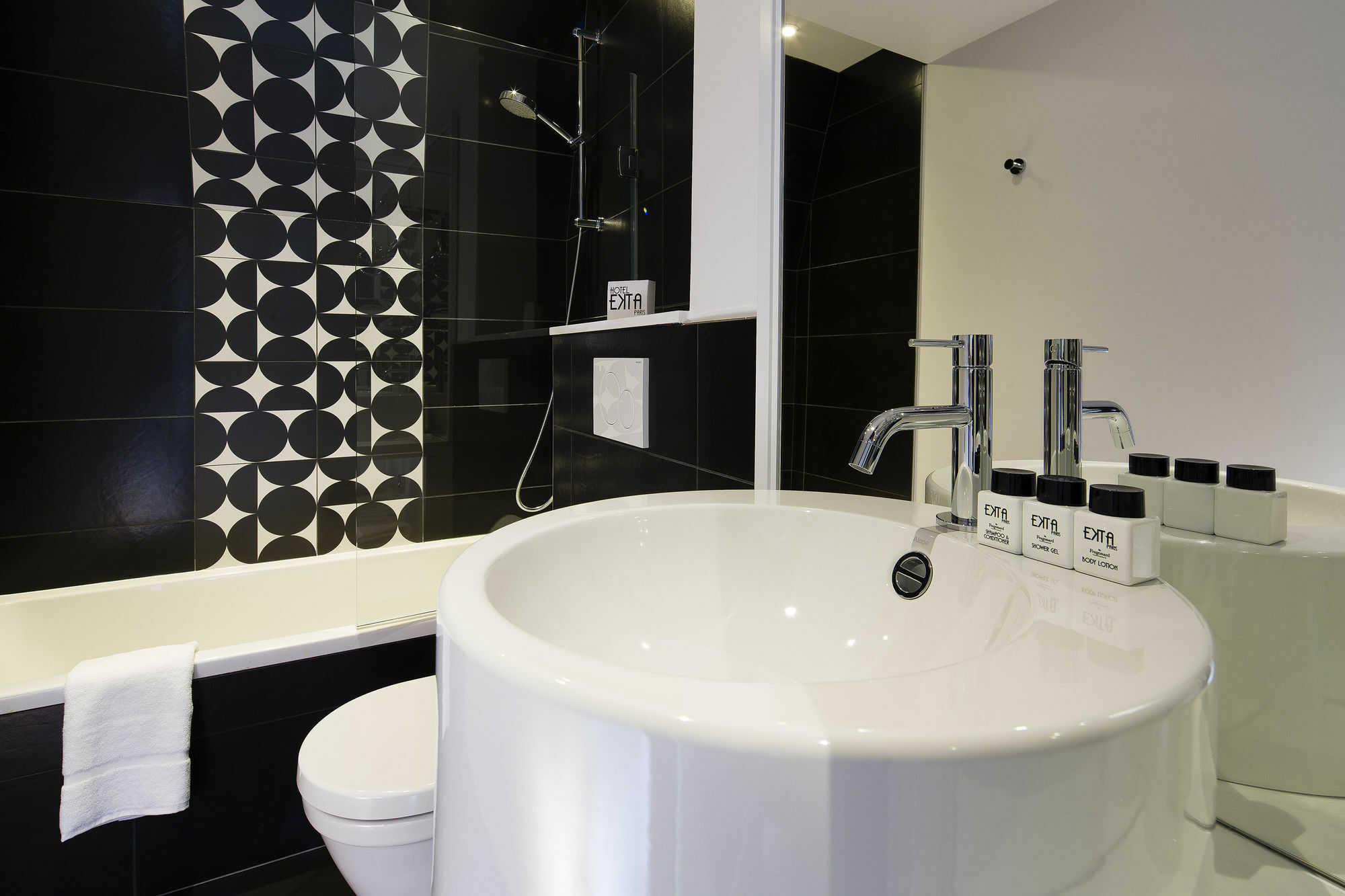 Ekta Champs Elysees Hotel Paris