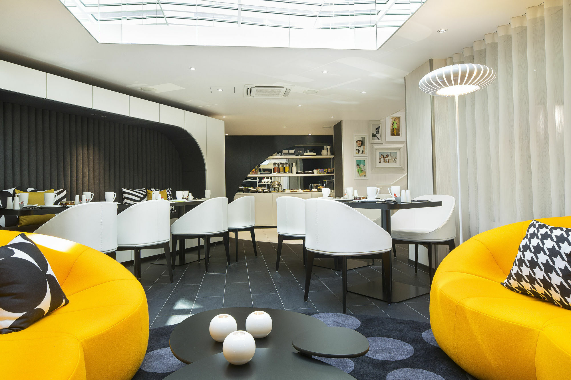 Ekta Champs Elysees