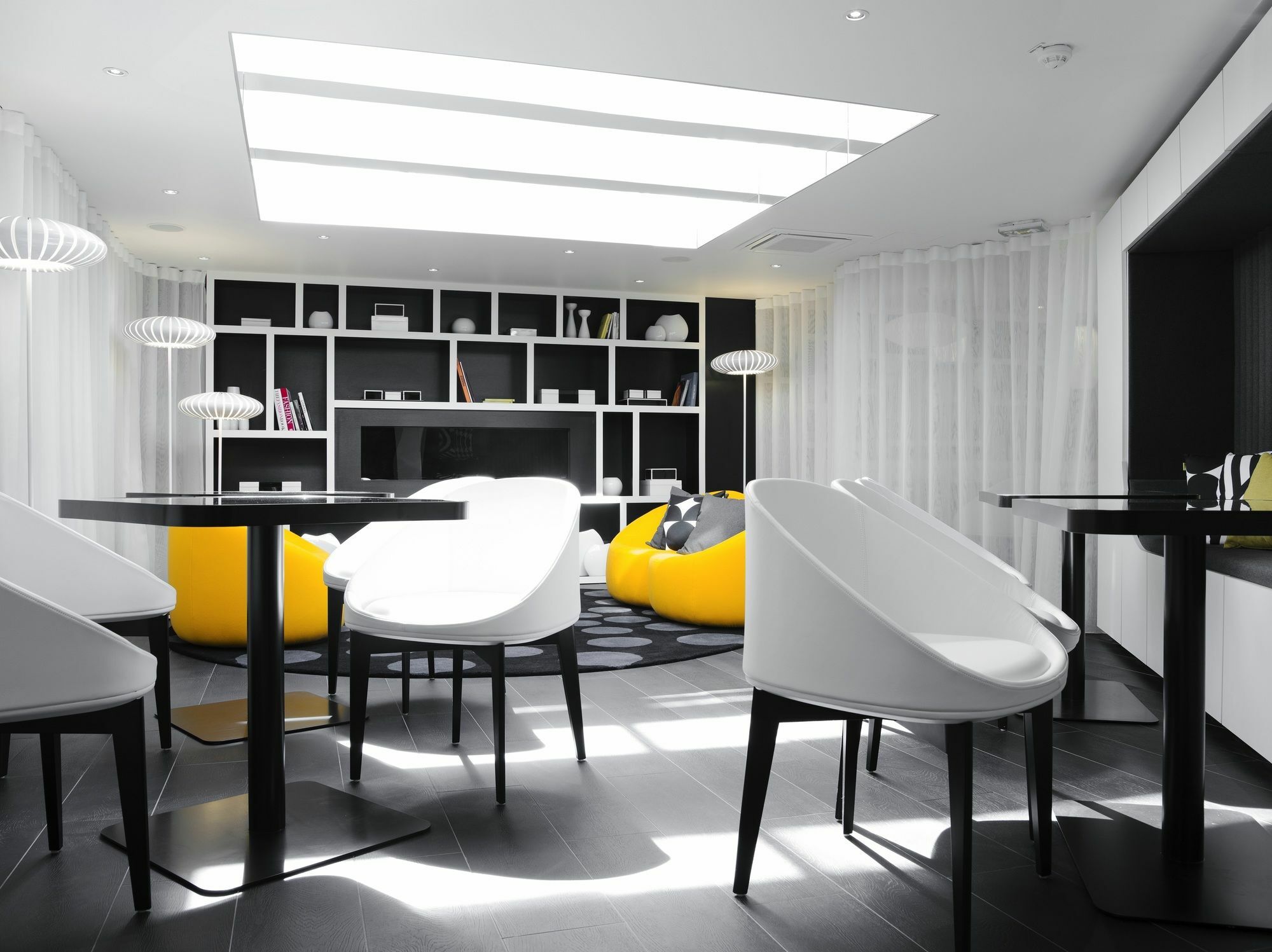 Ekta Champs Elysees Hotel 4*