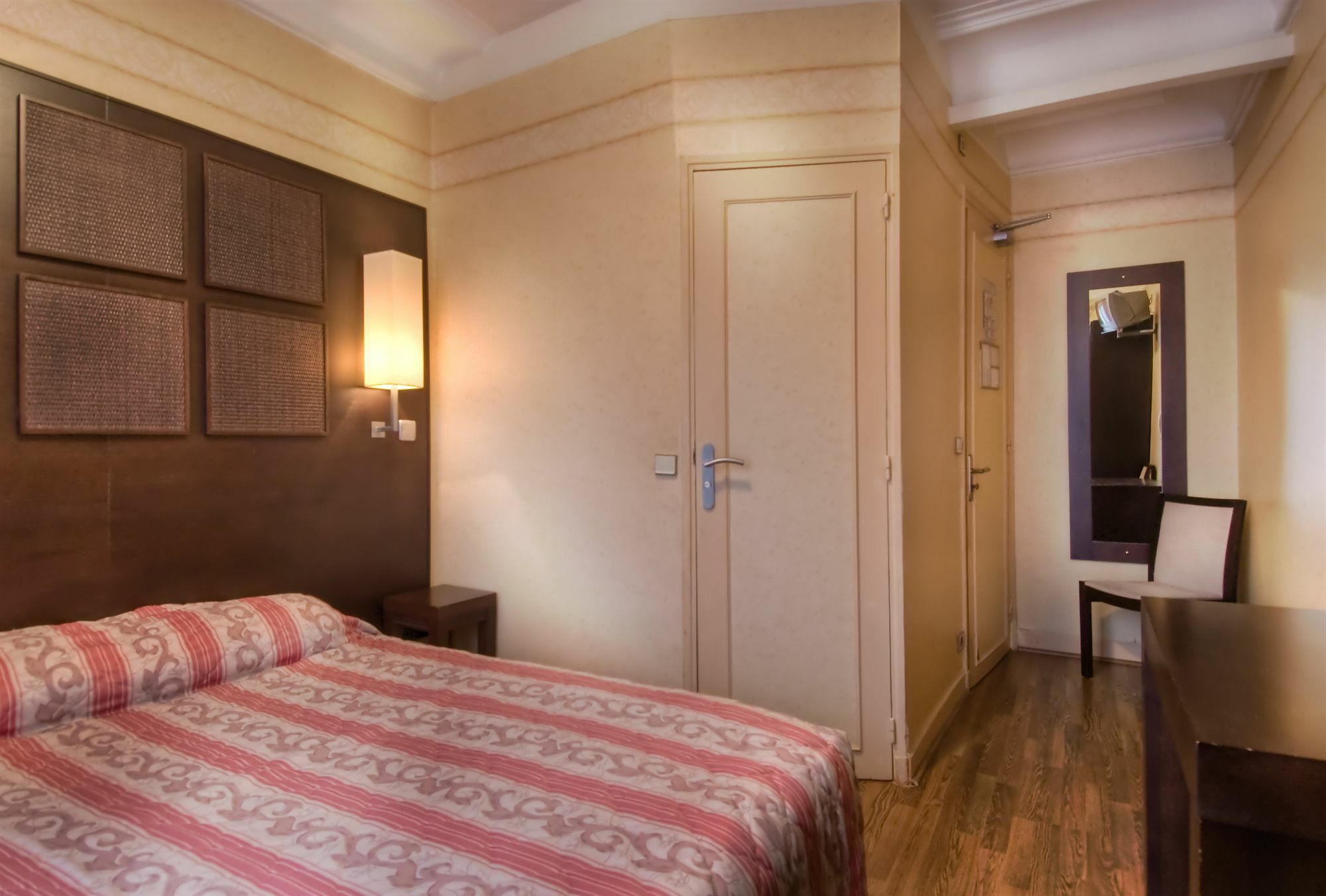 Hotel Art Quartier Latin 3*