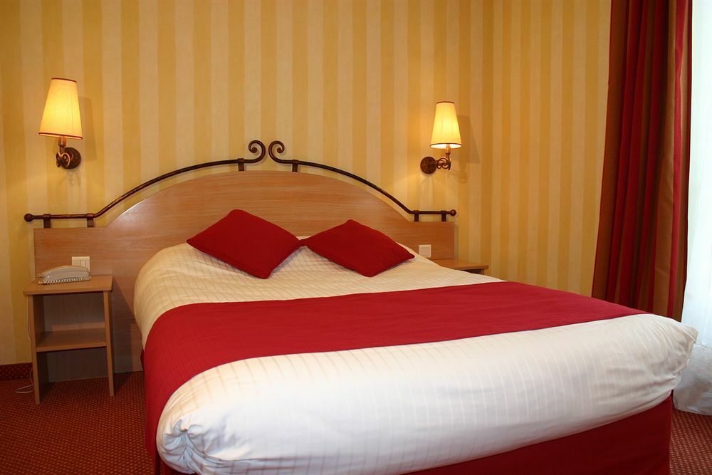 Delambre Hotel 3*