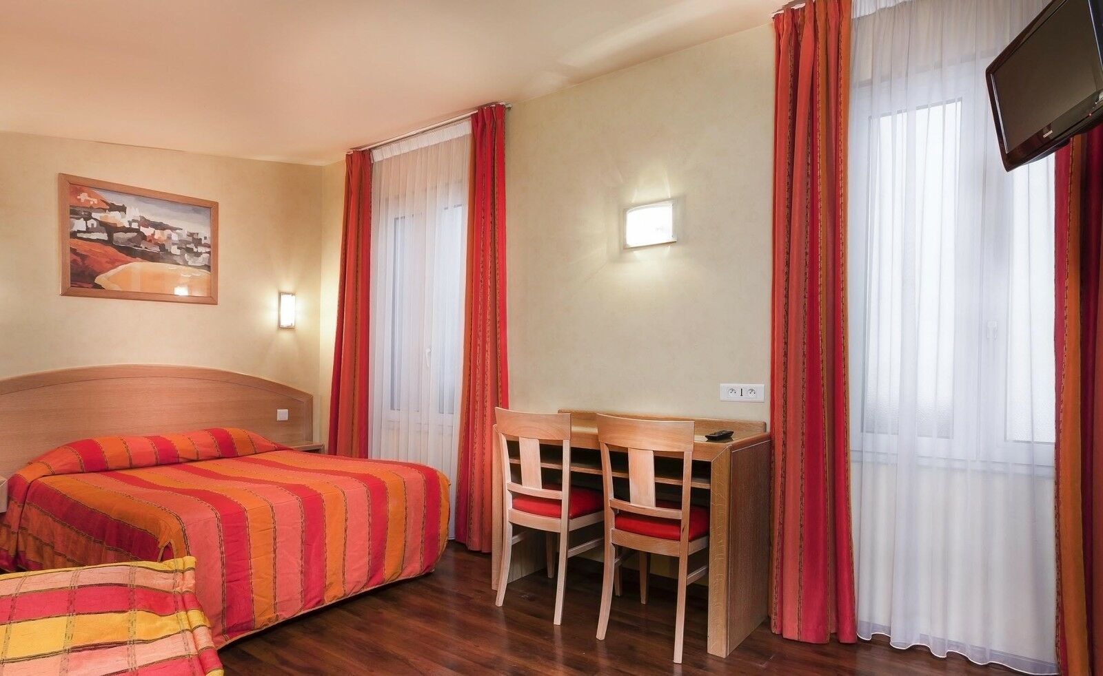 Lena Hotel Paris