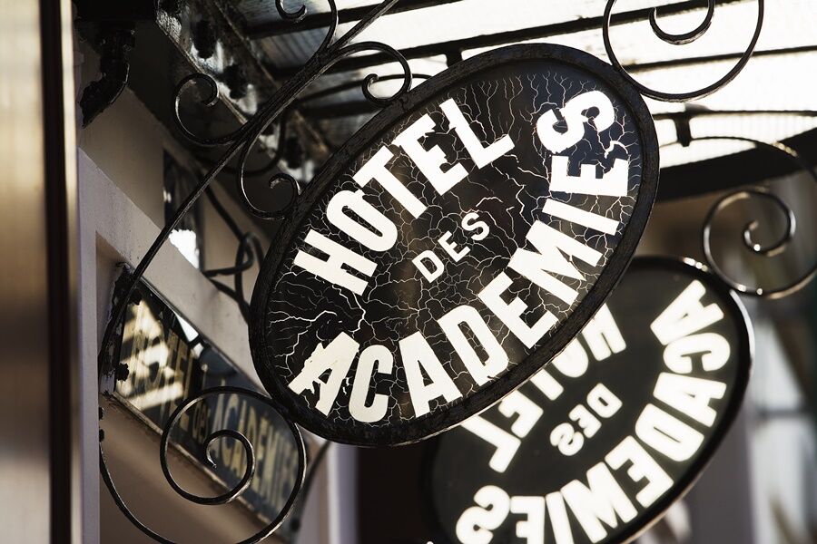 Des Academies Et Des Arts