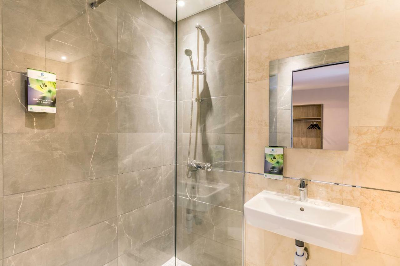 Hotel Sure By Best Western Gare Du Nord 3*