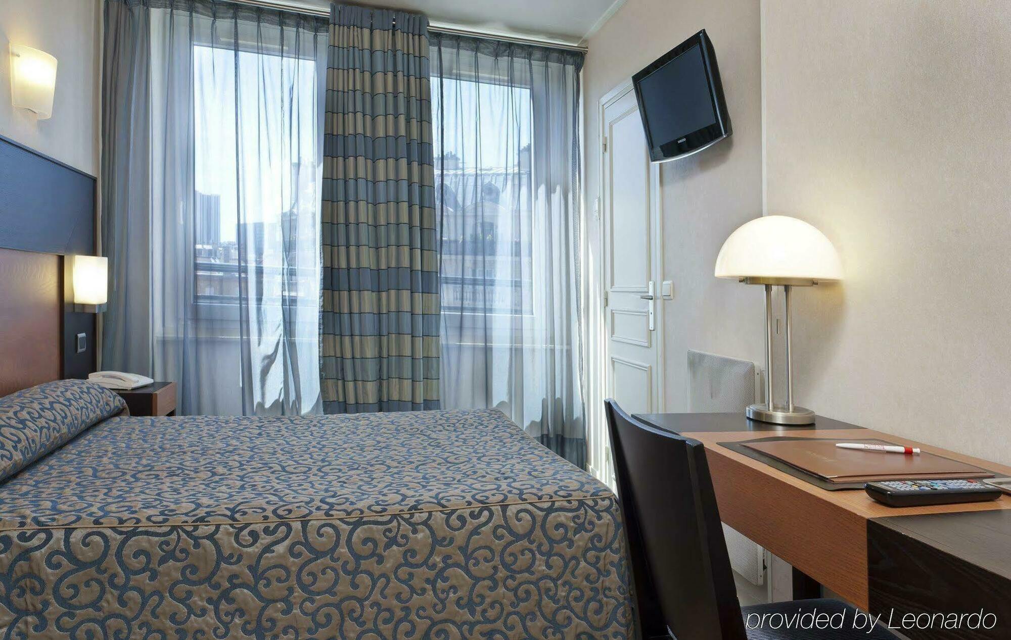 Raspail Montparnasse Hotel 4*