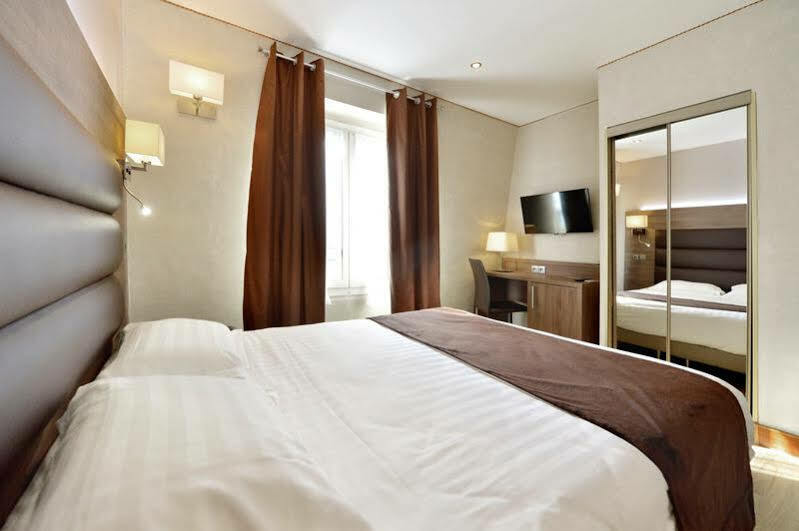 Hotel Unic Renoir Saint Germain 3*