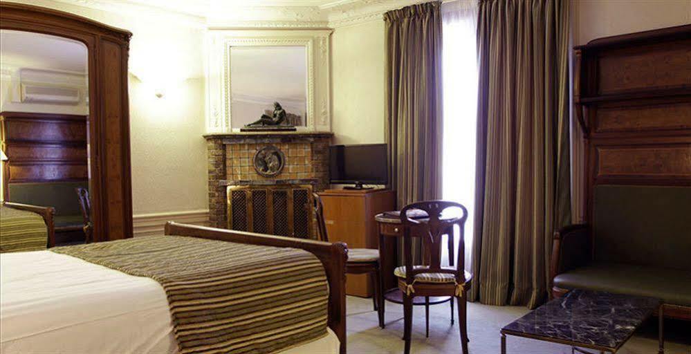 Langlois Hotel