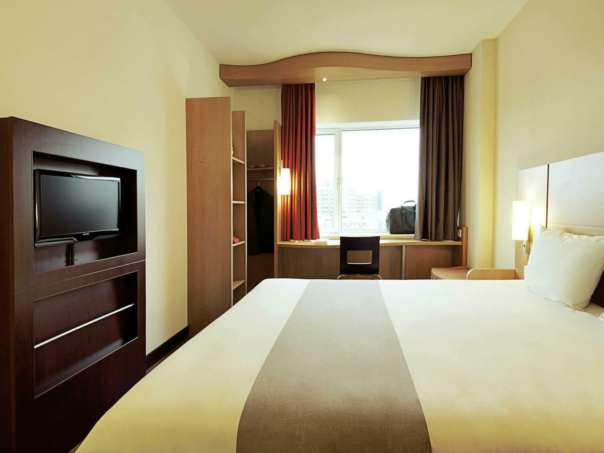 Ibis Gare Du Nord Chateau Landon 10eme 3* Paris