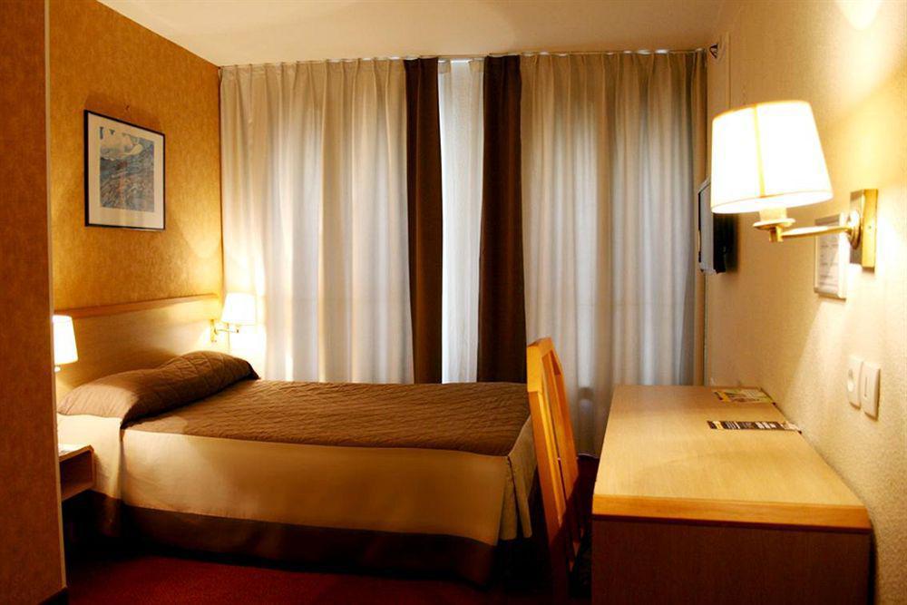 Hotel Best Western Le Montmartre - Saint Pierre