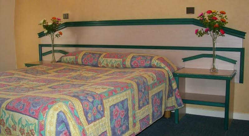 Hotel Ibis Styles Batignolles 3*