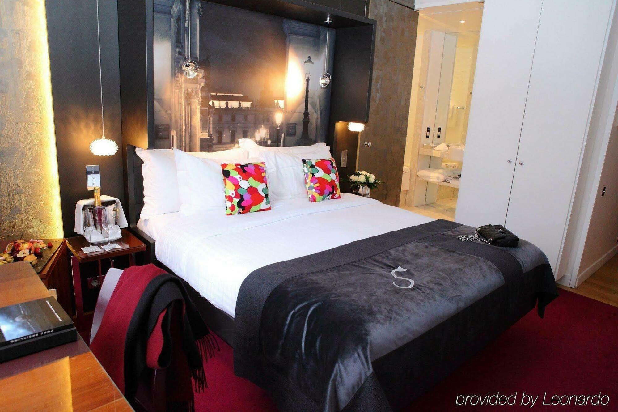 De Sers Champs Elysees 5* Paris